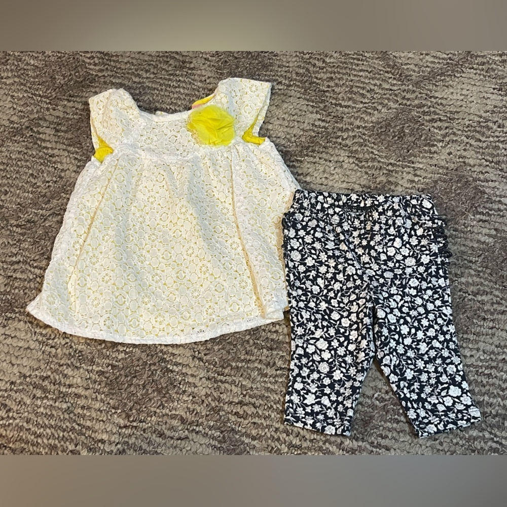 🌼4/$25🌼 Baby 0-3 month floral top and bottom